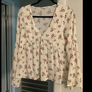 Floral print bell-sleeve shirt